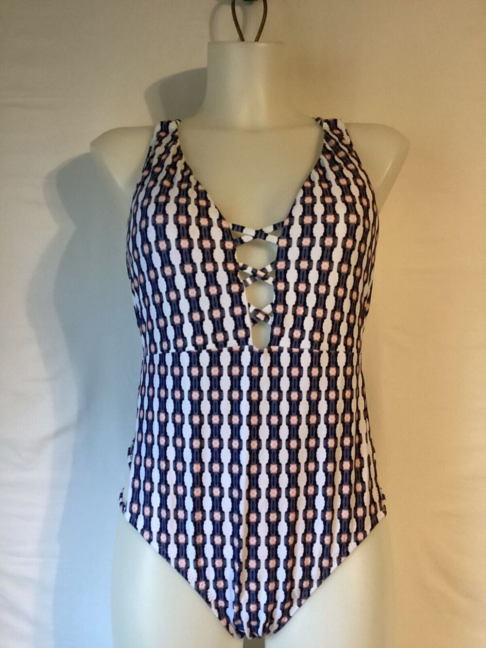 1209 NWT Swim Solutions Triple-Tier Fauxkini One-Piece Size 10